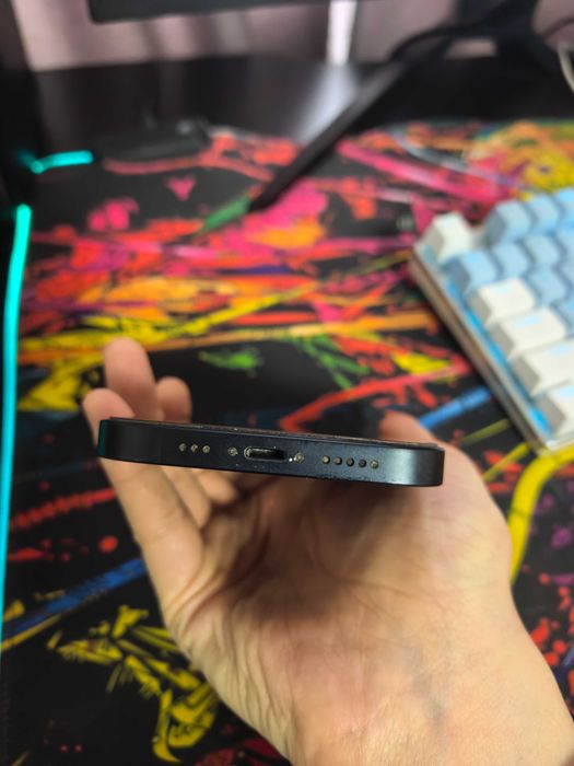 Продам IPhone 13, 128gb, midnight