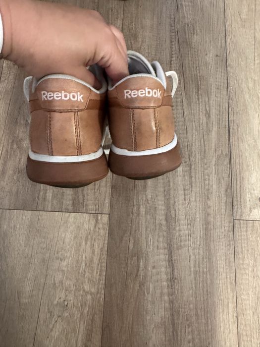 Adidasi Reebok mar.38,5