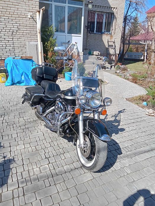 продам мотоцикл Харлей Дэвидсон  Road king