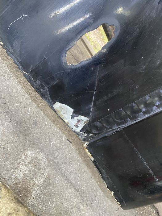 Продам крылья и дверь Мазда 626 Кронос хэтбек