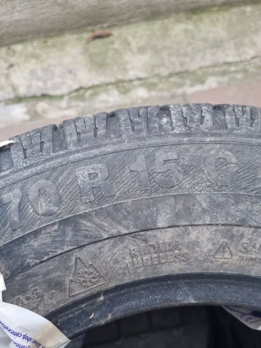 Anvelope de iarna 215 70 R15 C