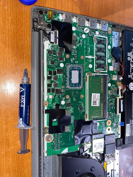 Vand Laptop Lenovo IdeaPad 3