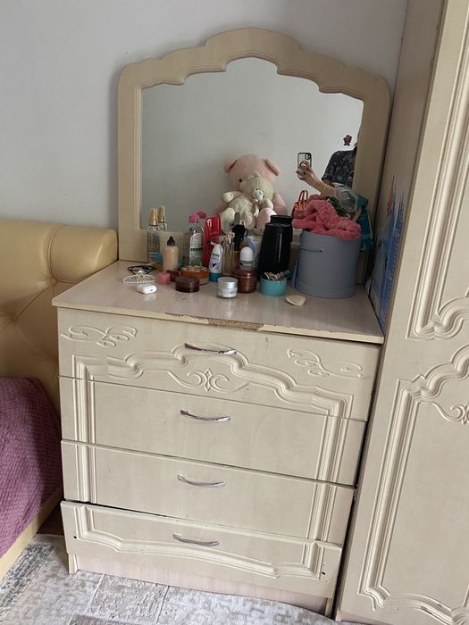 Шкаф и трюмо