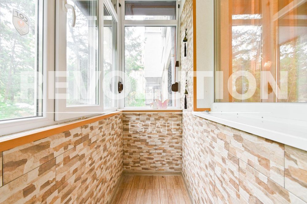 Тристаен апартамент в ж.к. Младост 1