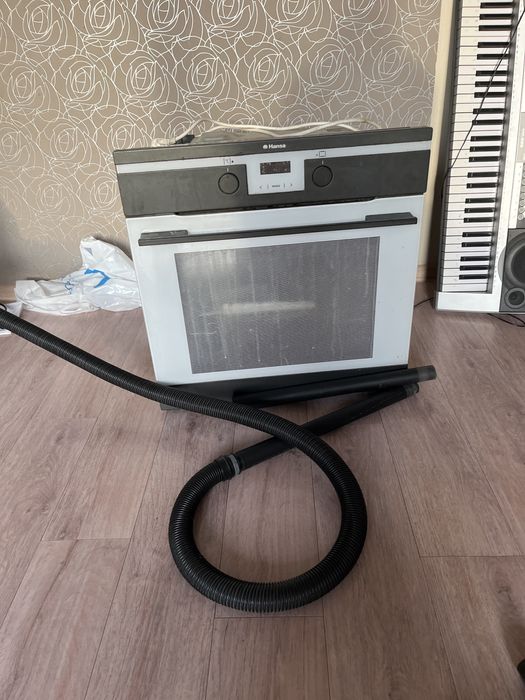 Продам духовку, поверхность в подарок