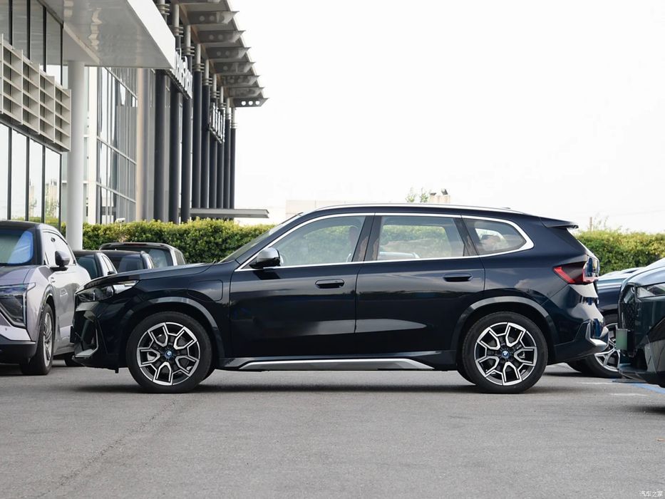 BMW ix 1 xDrive 30 под заказ от Terra Auto