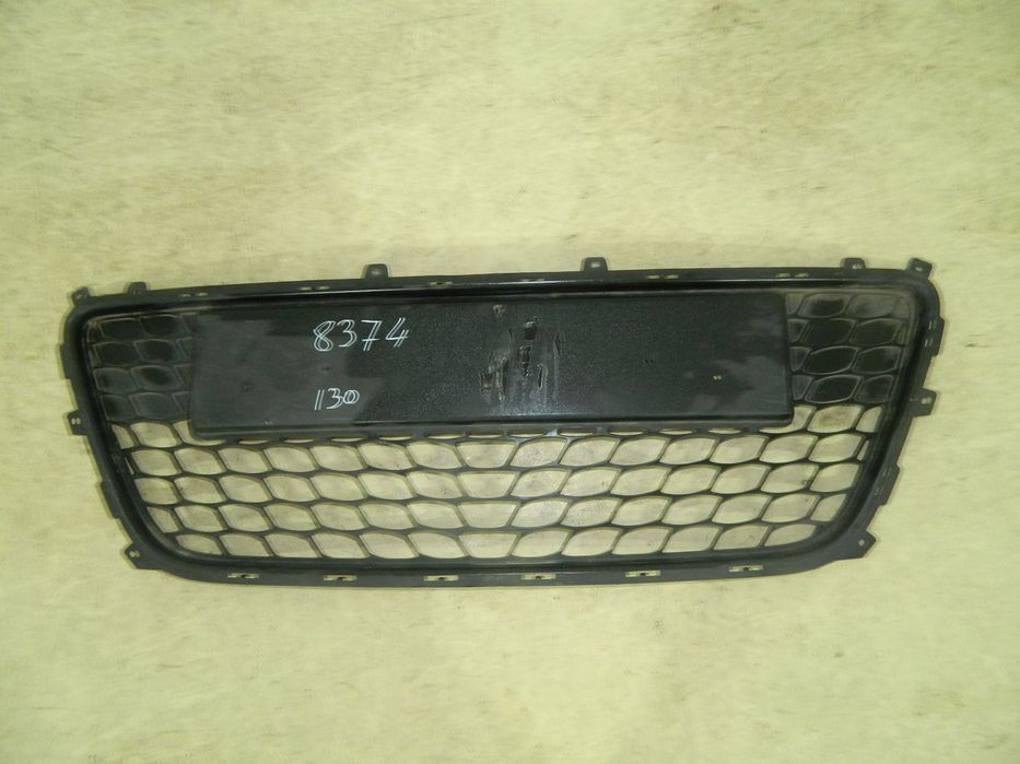 Grila centrala bara fata dintre proiectoare, Hyundai I30, 2007, 2008, 2009, 2010, , 86561-2R000