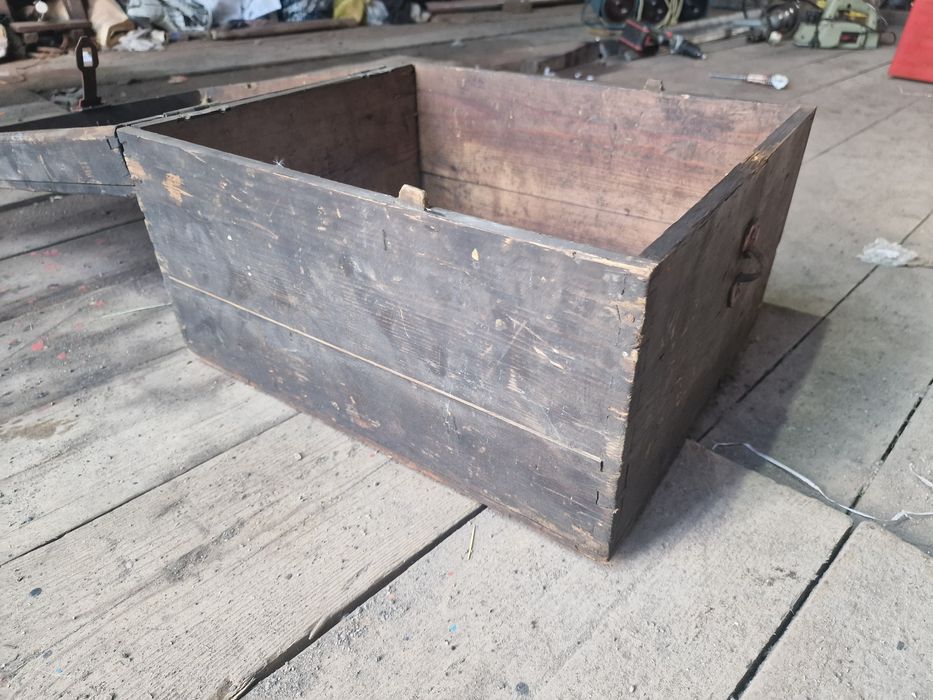 Продам ящик чемодан