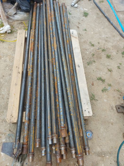 Instalație utilaj  foraj puțuri  fântâni foreză