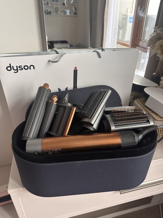 Фен-стайлер Dyson
