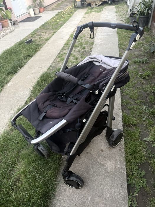 Carucior sport pliabil tip umbrela
