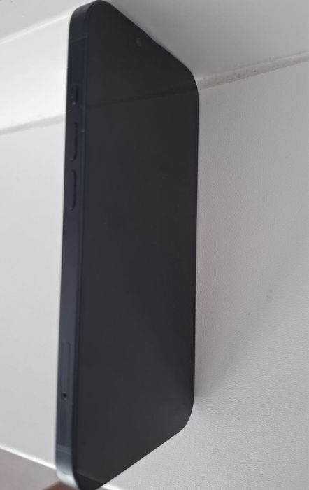 Vand iPhone 13.