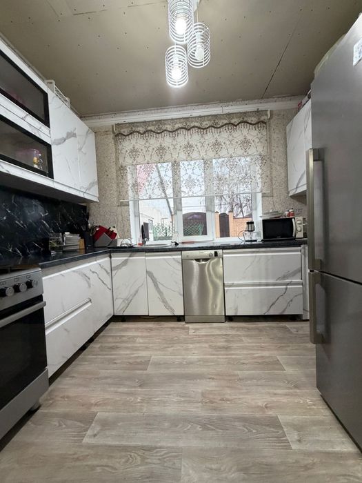 Продается  двухуровневый дом.