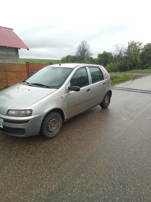 Vând sau schimb Fiat acte valabile mai multe detalii la telefon