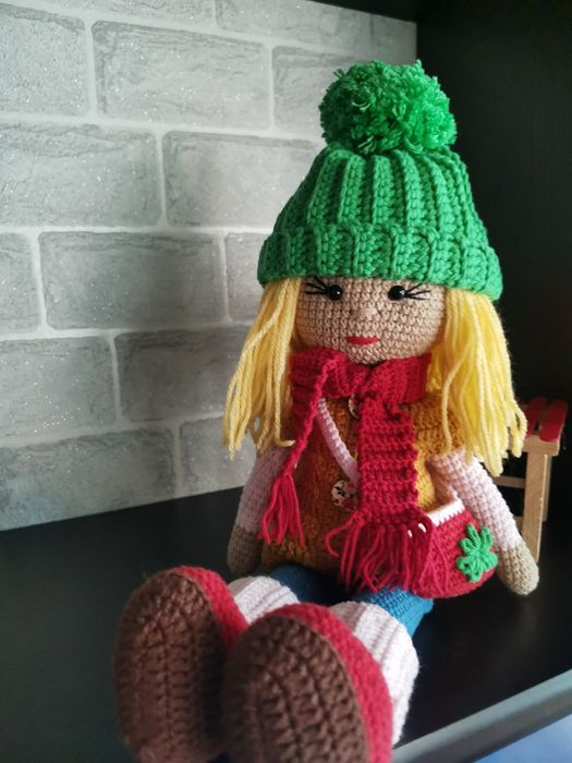 Плетена кукла 70 лв.