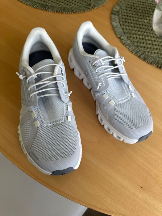 Чисто нови On Cloud маратонки