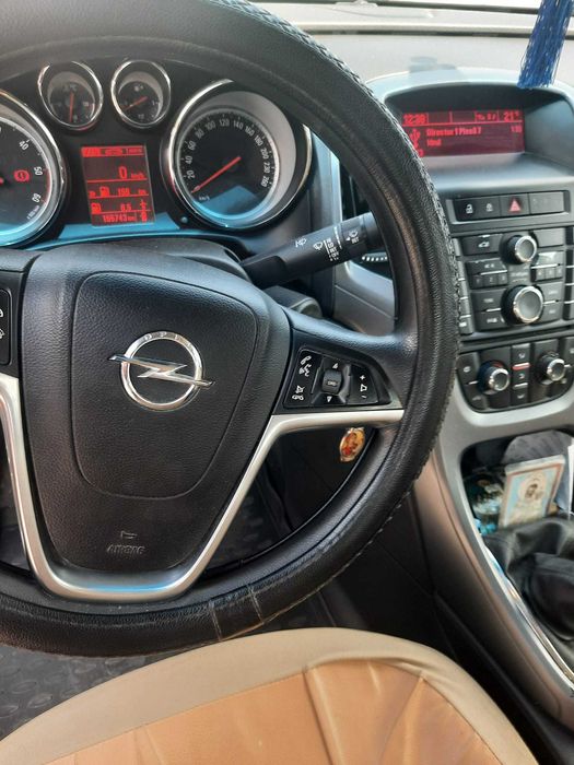 Vand Opel Astra J 2017