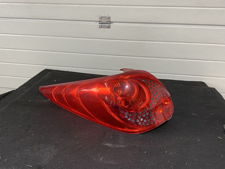 Stop lampa tripla Stanga Peugeot 207 SW , combi , break