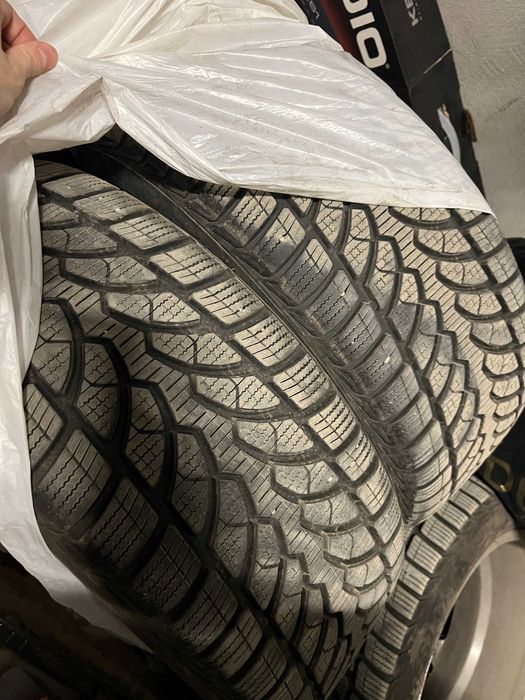 Зимни гуми с оригинални джанти от Мерцедес W205 C class 225/50/R17