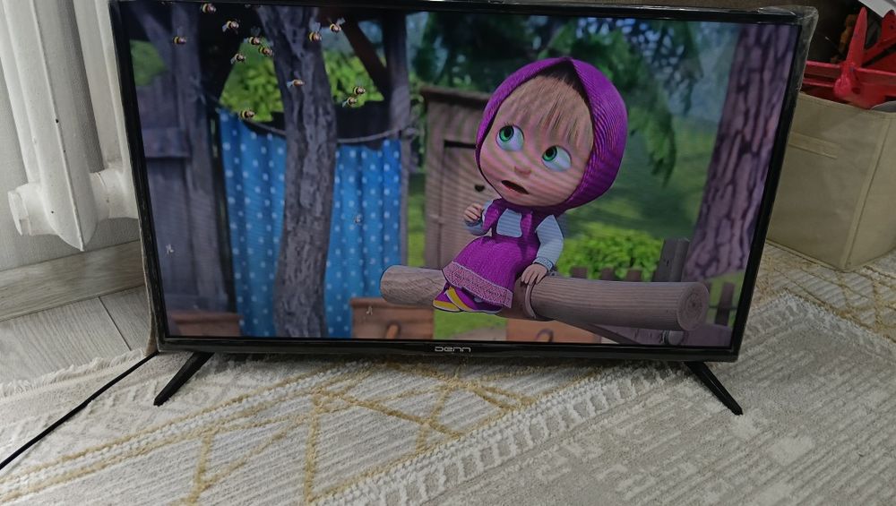 Продам телевизор 32 smart tv