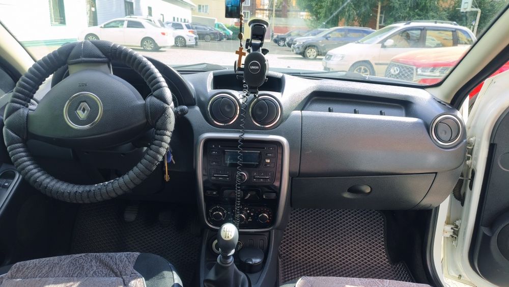 Продам автомобиль кроссовер Renault Duster