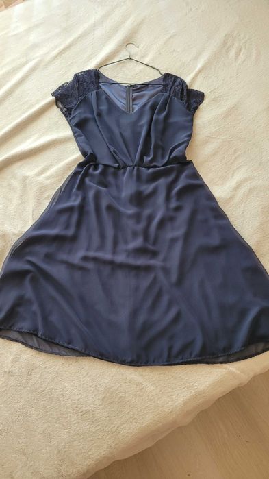 Офицялна рокля за повод