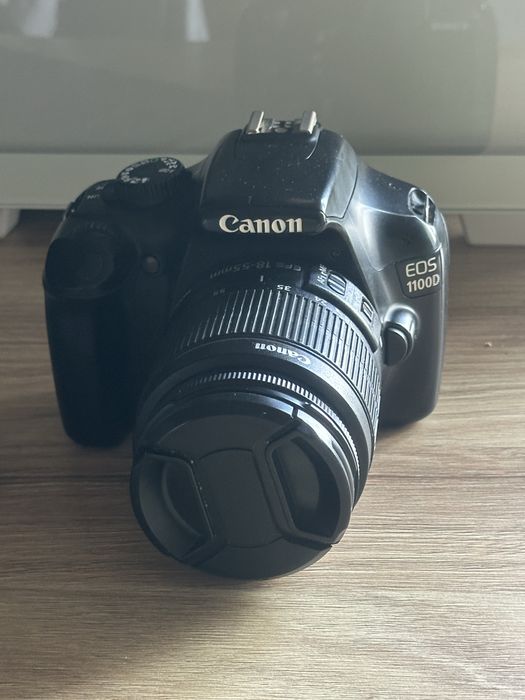 Canon eos1100d.