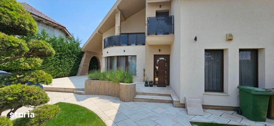 Casa deosebita de vanzare Sanmartin