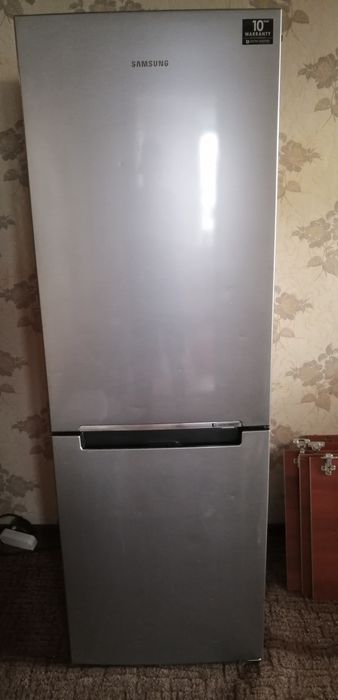 Продам холодильник