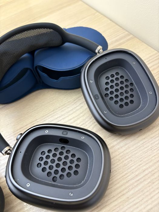 Продам наушники apple airpods max
