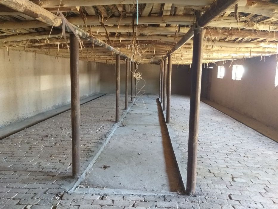 Дом Зангиота 8 сот,10 комнат