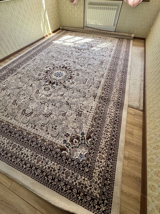 Продается ковер размер 6х3,5м