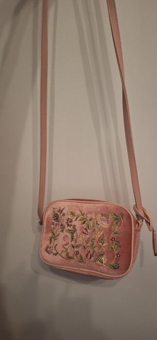 Poseta din catifea,Glmourous,noua,fără eticheta