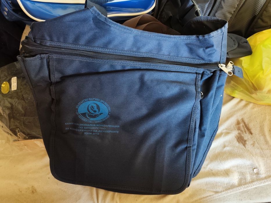 Чанти за ЛапТоп цена-20лв.за двете