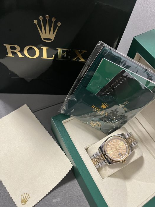 Rolex Date-Just Gold