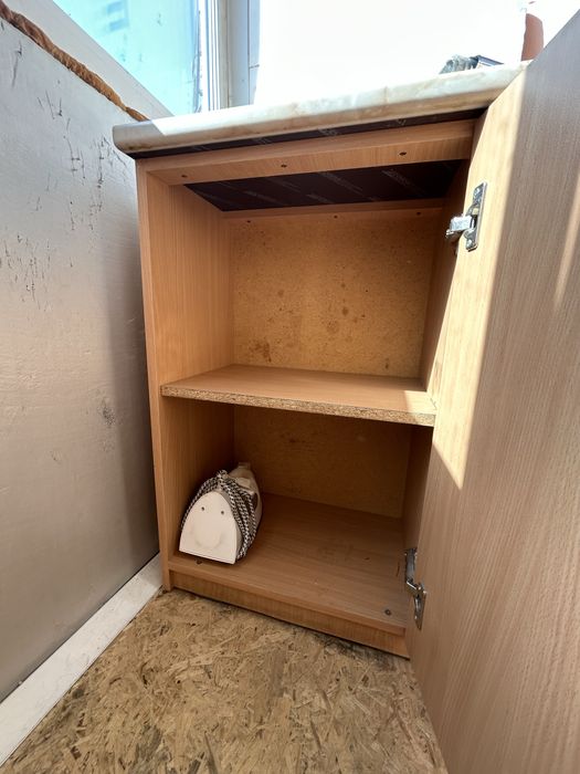 Продам тумбочку.