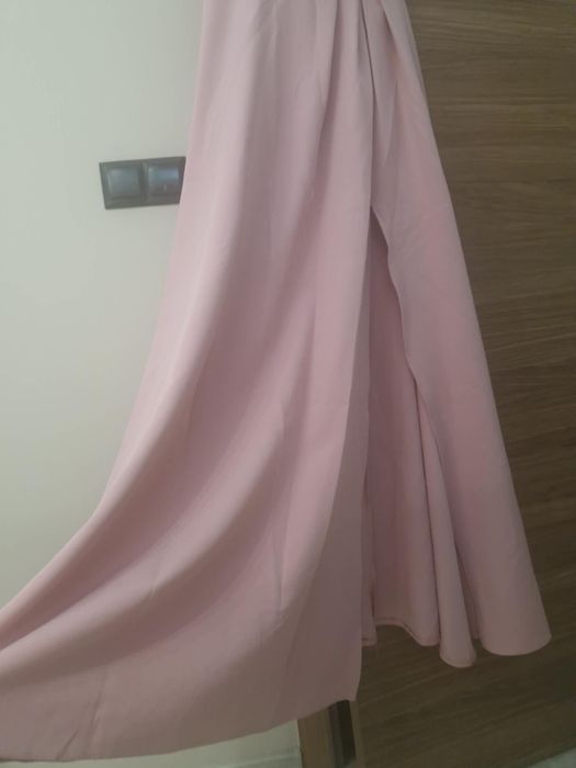 Рокля пепел от рози