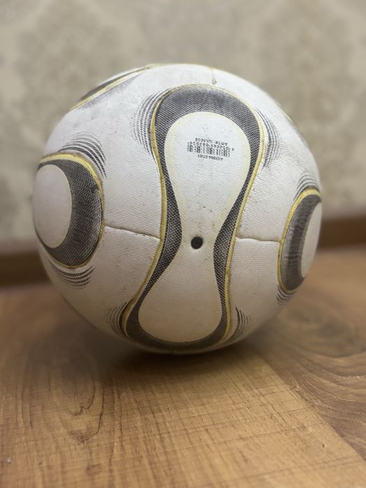Продам мяч Adidas Teamgeist Original, размер 5