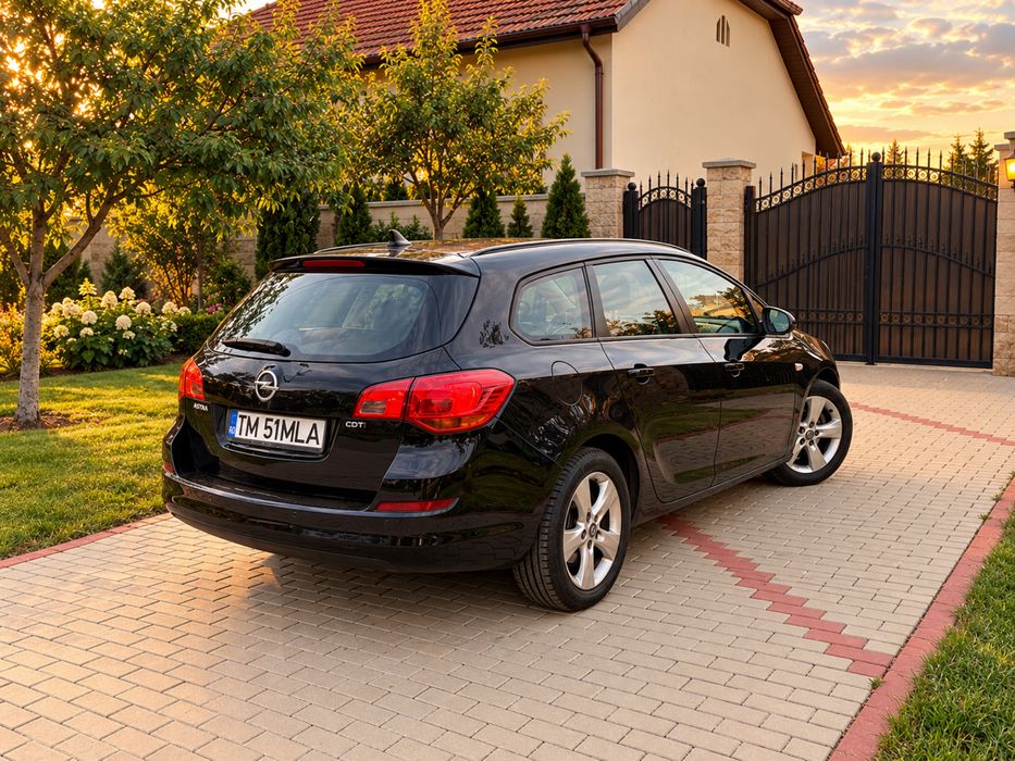 OPEL Astra 2011 — imagine 4