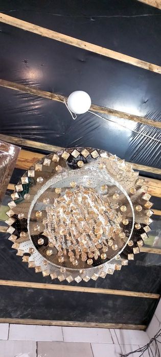 Лустира сотилади 1 йил ишлаган ишлайди размер 80см.  60см. 500минг икк