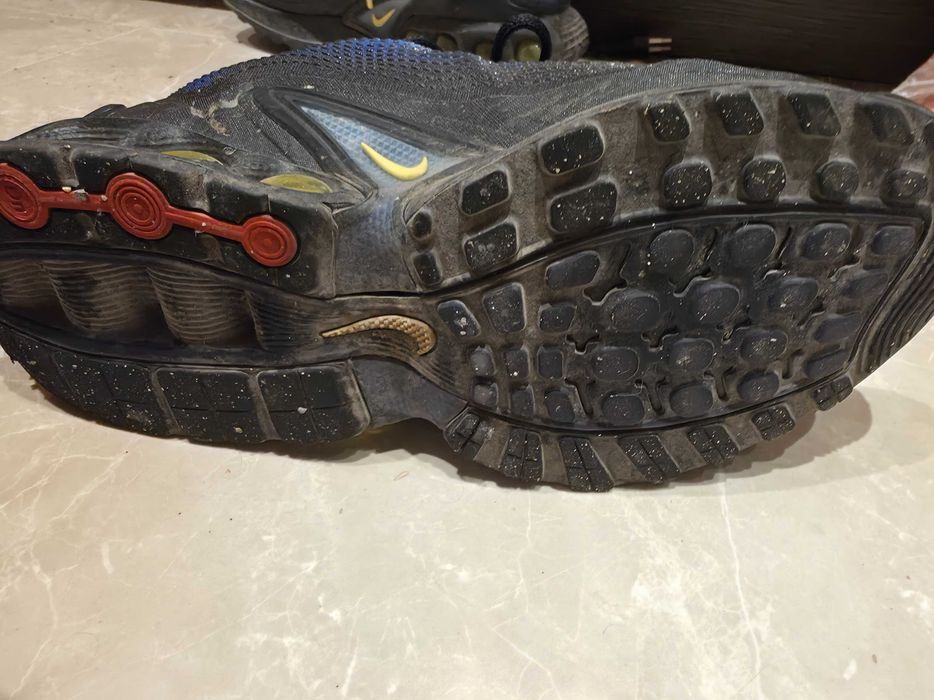 Продавам маратонки Nike airmax DN