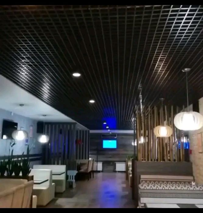 Установка подвесных потолков