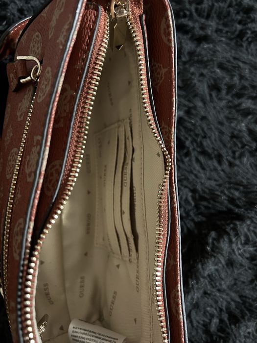 Оригинална чанта Guess неизползвана