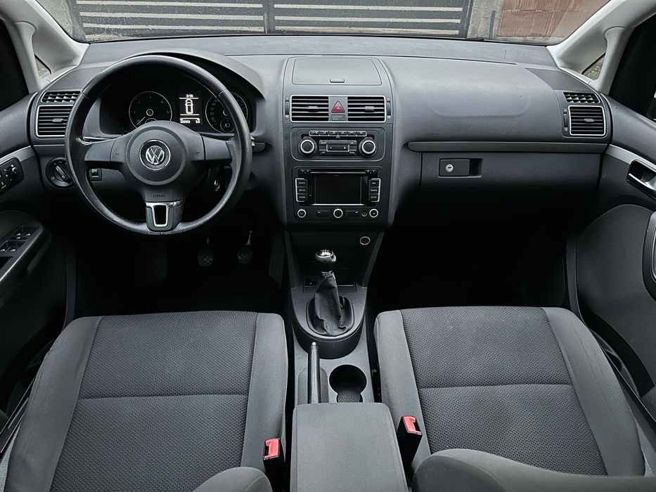 VW Touran 2011 1.6TDI / Rate doar cu buletinul / Avans Zero/ Garantie
