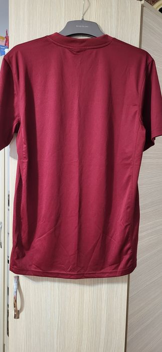 Tricou Nike vișiniu,marimea M