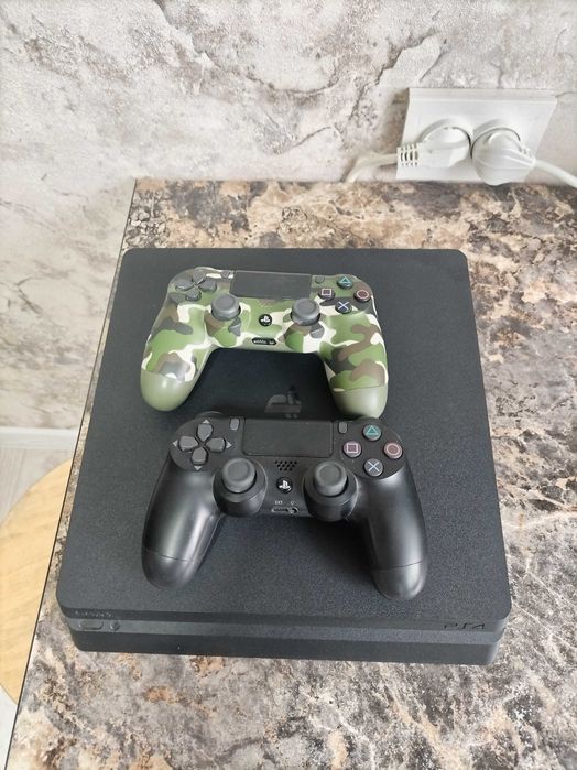 Ps4 с двумя контролерами