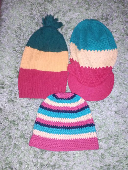 Lot caciuli DC volcom oakley Neff nike