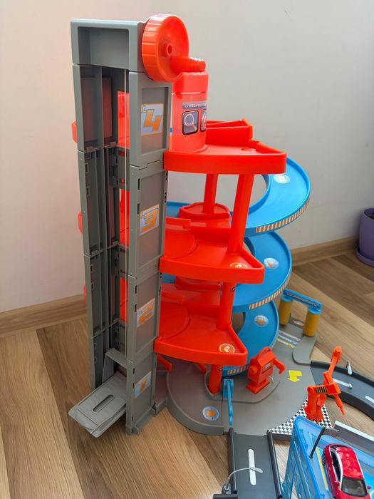 Продавам BBurago Mega Dealer Showroom Комплект за паркиране