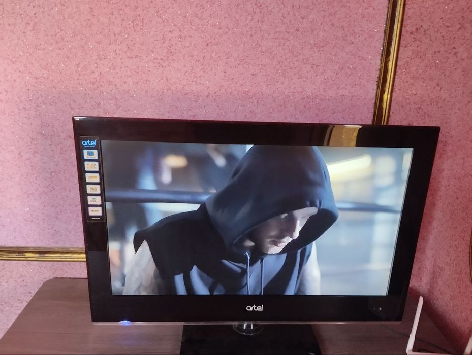 Телевизор artel 32 в идеальном состоянии по  хорошем цене