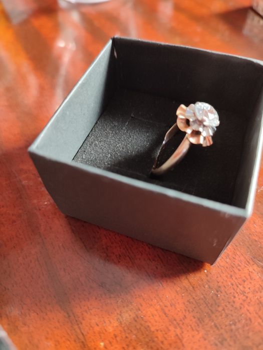 Продам кольцо новое